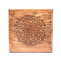 Drewniany stolik kawowy z symbolem kwiatu życia - Flower of life