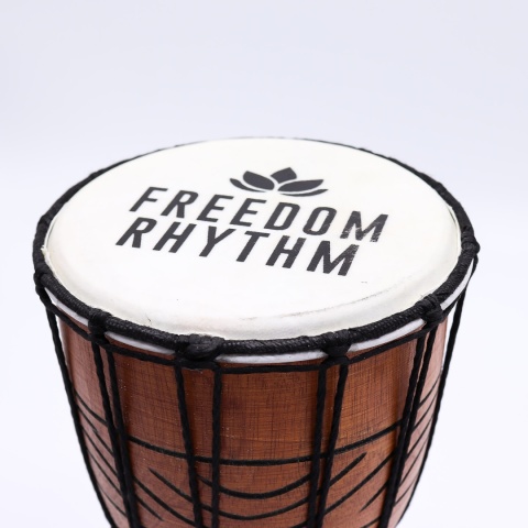 Mały Bęben Djembe Pro - Rytm Wolności (wysoki) Rękodzieło - 30 cm