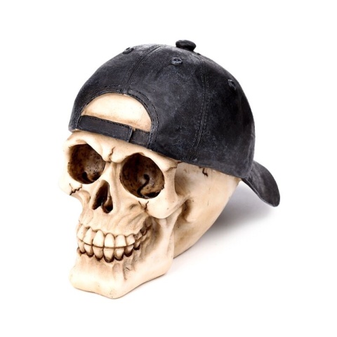 Czaszka z czapką baseballową - skull 14cm